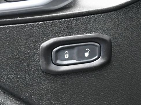 Used 2021 Jeep Wrangler Unlimited Sport w/ Sun And Sound Package AWD/4WD image 12