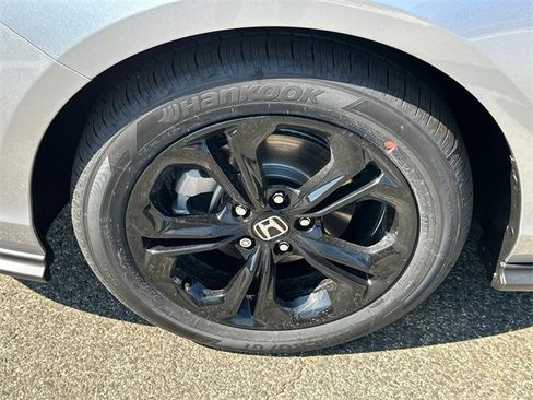 New 2025 Honda Accord SE image 8