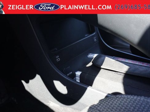 Used 2024 Toyota bZ4X FWD image 25