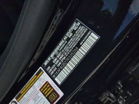 Used 2026 Mercedes-Benz C 300 Sedan image 29