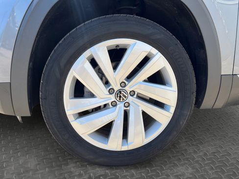 Used 2021 Volkswagen Atlas SEL FWD image 16