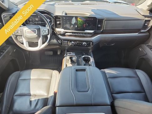 Used 2022 GMC Sierra 1500 Elevation w/ Elevation Premium Package AWD/4WD image 9
