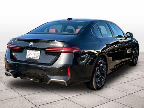 Used 2026 BMW i5 eDrive40 w/ M Sport Package RWD image 9