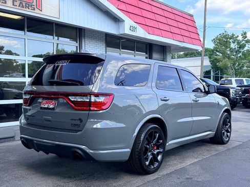 Used 2021 Dodge Durango SRT Hellcat w/ Technology Group AWD/4WD image 3