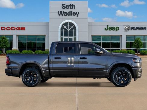 New 2026 RAM 1500 4x4 Crew Cab image 8