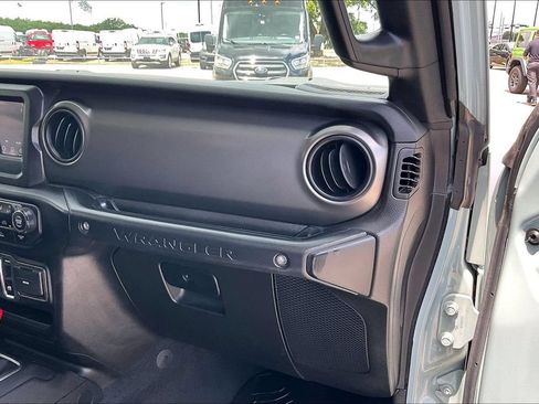Certified 2023 Jeep Wrangler Sport AWD/4WD image 20