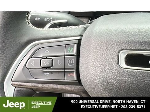 Used 2023 Jeep Grand Cherokee 4WD 4xe w/ Luxury Tech Group II image 15