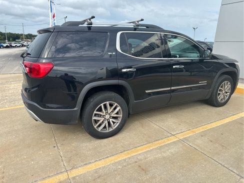 Used 2017 GMC Acadia SLE w/ Driver Alert Package I FWD image 4