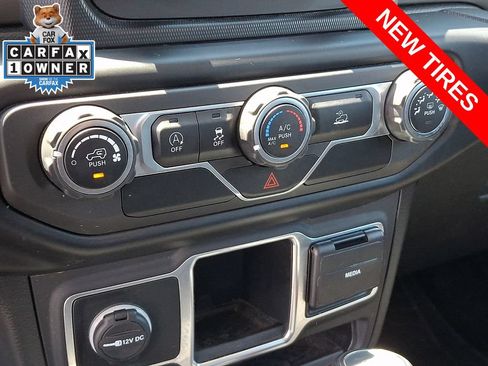 Used 2021 Jeep Gladiator Sport w/ Trailer Tow Package AWD/4WD image 15