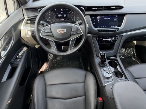 Certified 2022 Cadillac XT5 Sportv w/ Technology Package image 12