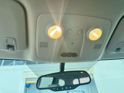 Used 2012 Chevrolet Traverse LTZ image 28