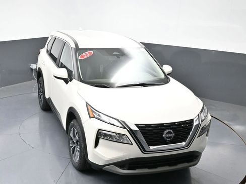 Used 2023 Nissan Rogue SV image 41