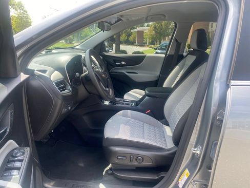 Used 2024 Chevrolet Equinox LT FWD image 17