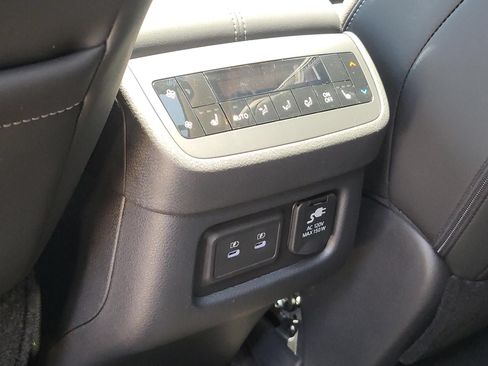 New 2026 Nissan Pathfinder Platinum w/ Cargo Package FWD image 17
