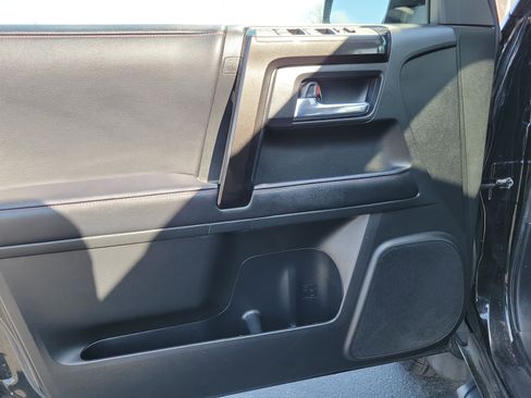 Certified 2020 Toyota 4Runner TRD Off-Road Premium w/ Moonroof Package image 20