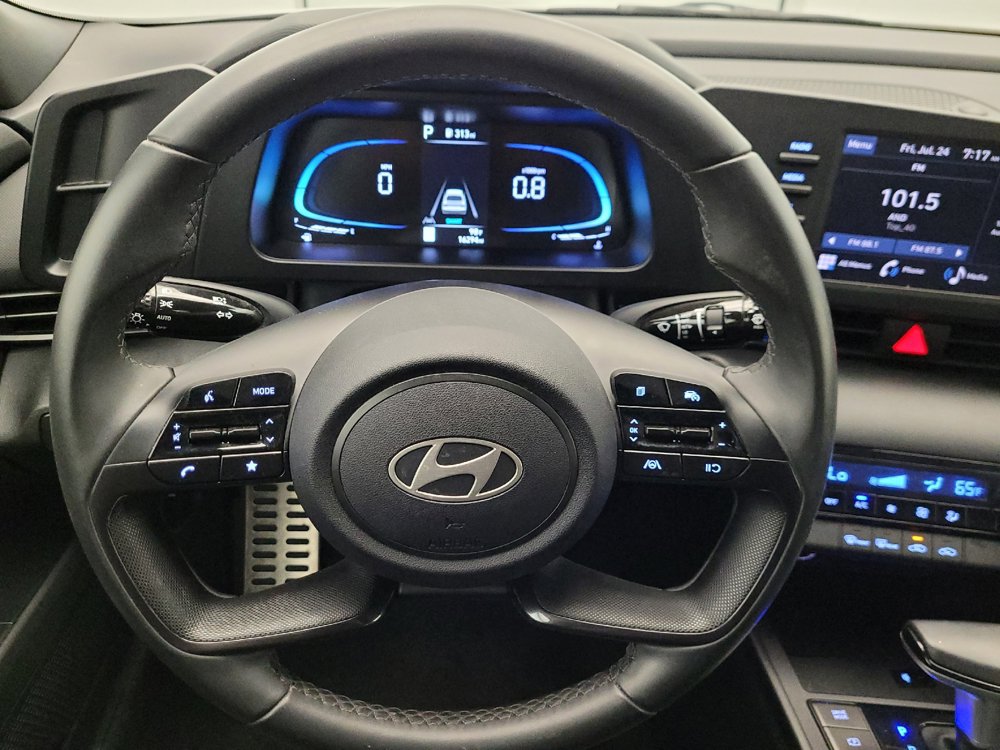 Used 2025 Hyundai Elantra Sport FWD image 22