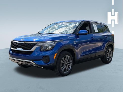 Used 2021 Kia Seltos LX AWD/4WD image 2