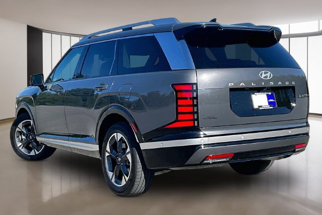 Used 2026 Hyundai Palisade Limited FWD image 4