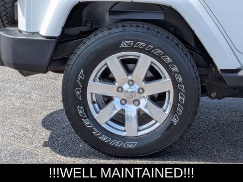 Used 2018 Jeep Wrangler Unlimited Sahara w/ Connectivity Group AWD/4WD image 10