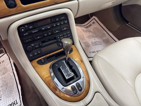 Used 2006 Jaguar XK8 Base image 33