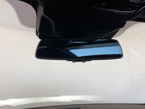 Used 2026 BMW X5 sDrive40i w/ Premium Package image 17