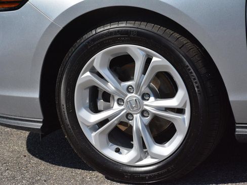 Used 2025 Honda Accord LX image 30