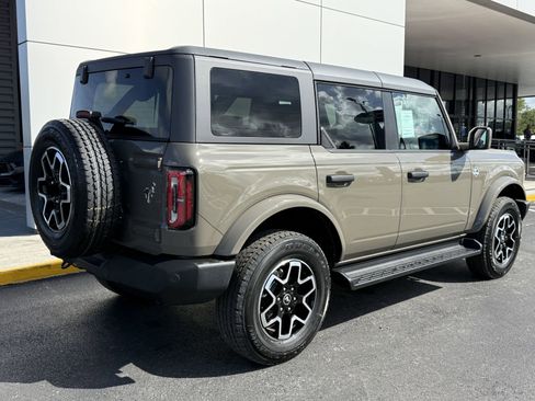 New 2026 Ford Bronco Outer Banks AWD/4WD image 4
