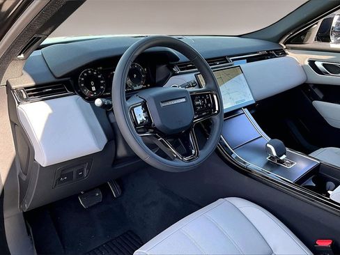New 2026 Land Rover Range Rover Velar Dynamic SE image 7
