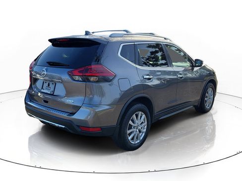 Used 2019 Nissan Rogue S w/ Special Edition Package FWD image 2