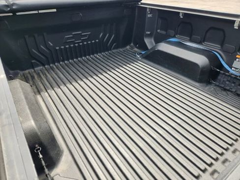 Used 2023 Chevrolet Silverado 1500 LT image 9