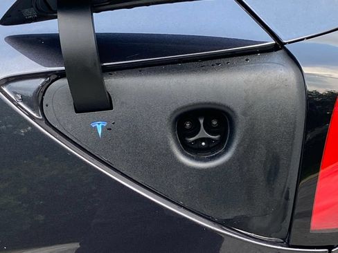 Used 2026 Tesla Model 3 AWD/4WD image 11