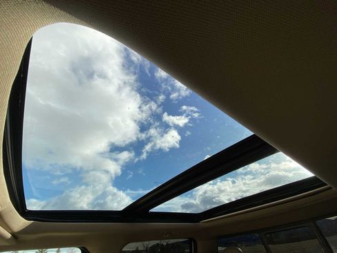 Used 2015 Ford F150 Lariat w/ Equipment Group 502A Luxury image 29