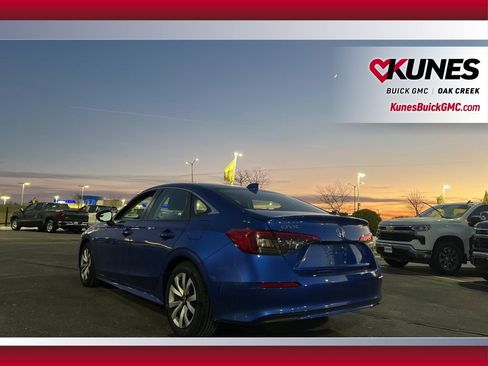 Used 2022 Honda Civic LX image 5