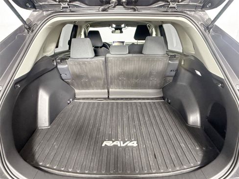 Certified 2025 Toyota RAV4 LE FWD image 47