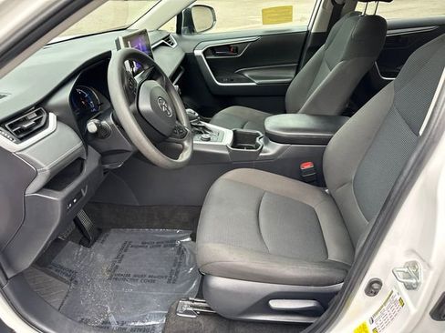 Certified 2024 Toyota RAV4 LE AWD/4WD image 32