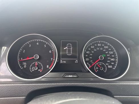 Used 2018 Volkswagen Golf S FWD image 16