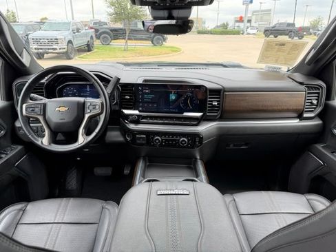 Used 2024 Chevrolet Silverado 2500 High Country w/ High Country Premium Package AWD/4WD image 26