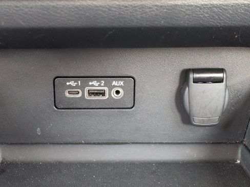 Used 2025 Nissan Altima 2.5 SV FWD image 27