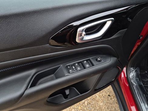 New 2026 Jeep Compass Latitude image 11