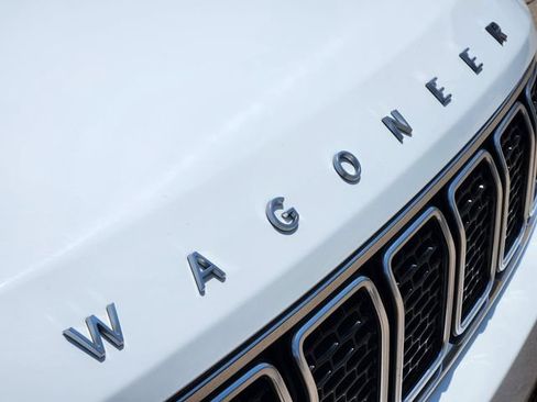 Used 2024 Jeep Wagoneer Series II w/ Flexible Seating Group RWD image 12
