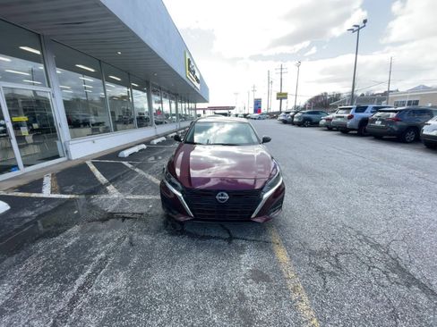 Used 2025 Nissan Altima 2.5 SV image 16