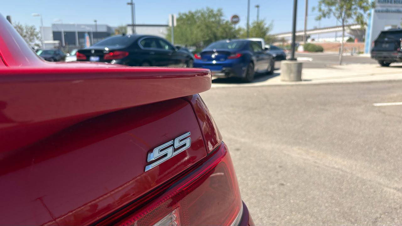 Used 2015 Chevrolet Camaro SS RWD image 8