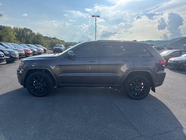 Used 2019 Jeep Grand Cherokee Altitude AWD/4WD image 5