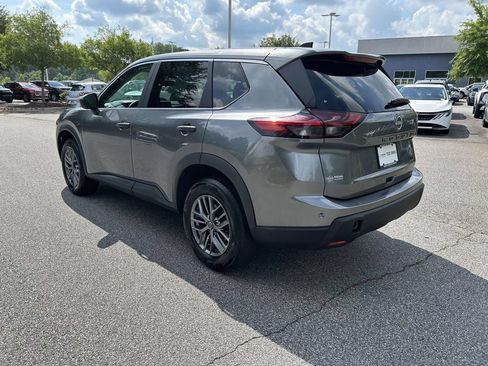 Used 2024 Nissan Rogue S AWD/4WD image 3