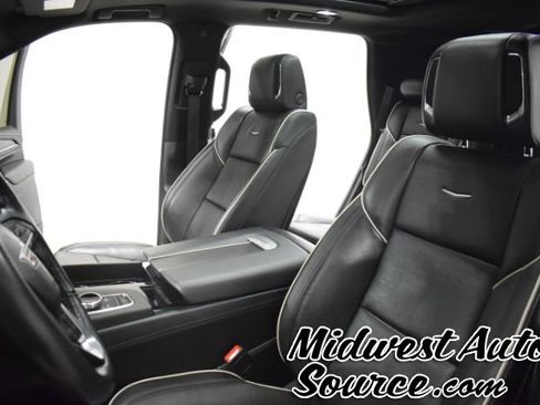 Used 2022 Cadillac Escalade Sport image 13