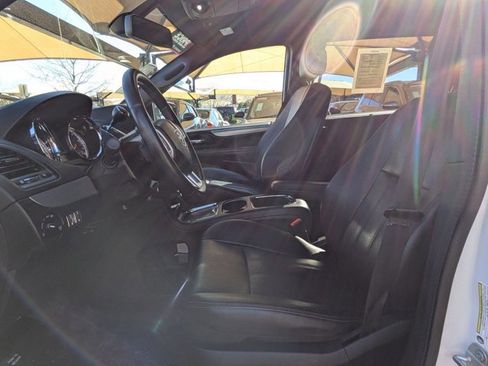 Used 2019 Dodge Grand Caravan GT image 11