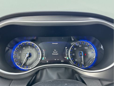 Used 2026 Chrysler Voyager LX FWD image 11