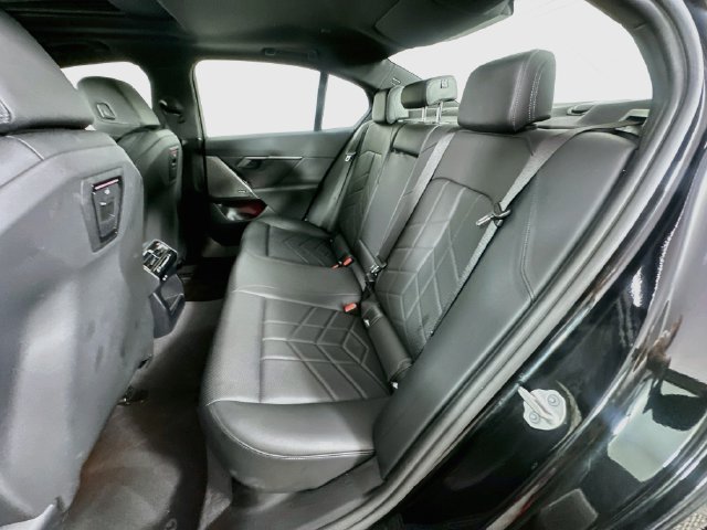 Used 2026 BMW 530i xDrive AWD/4WD image 27