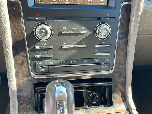 Used 2017 Lincoln Navigator Select image 21