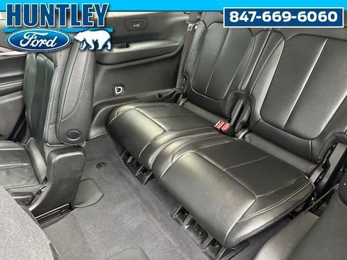 Used 2023 Jeep Grand Cherokee L Limited w/ Black Appearance Package AWD/4WD image 13